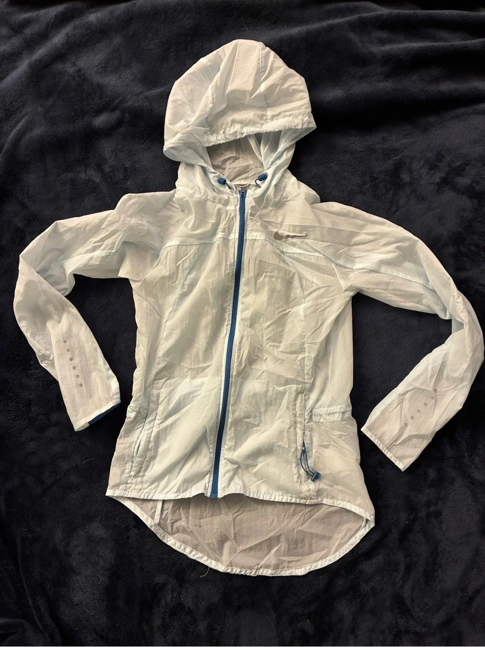 Nike Womens Lightweight White Hooded Windbreaker Jacket